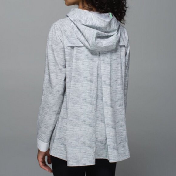 Lululemon Sun Showers full zip Jacket size 6 ptp 21.5" *EUC - Picture 2 of 16